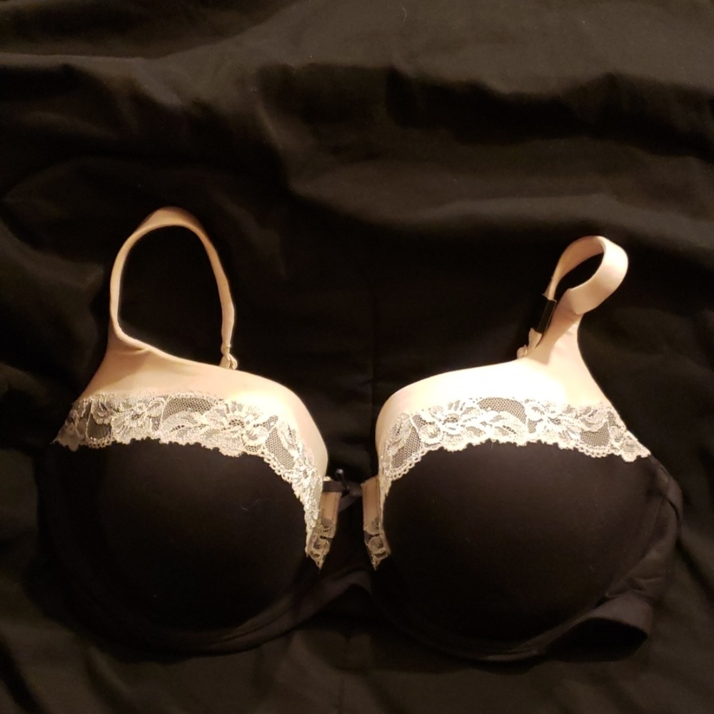 Victoria's Secret Body By Victoria Lined Demi Bra